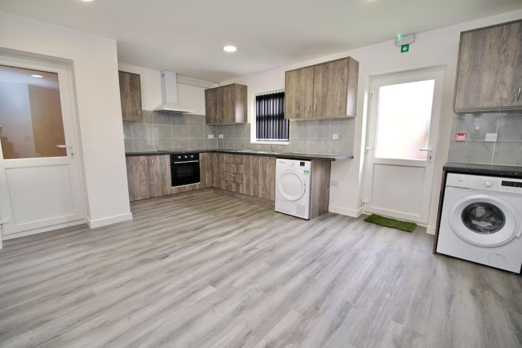 Matlock Studio 3 - Coventry Esterno foto